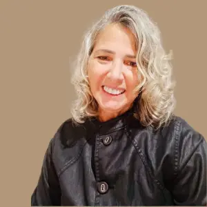 Idineusa Lopes - Com Maria de Betânia aprendi que a melhor escolha é estar aos pés de Jesus em fé, amor e adoração.